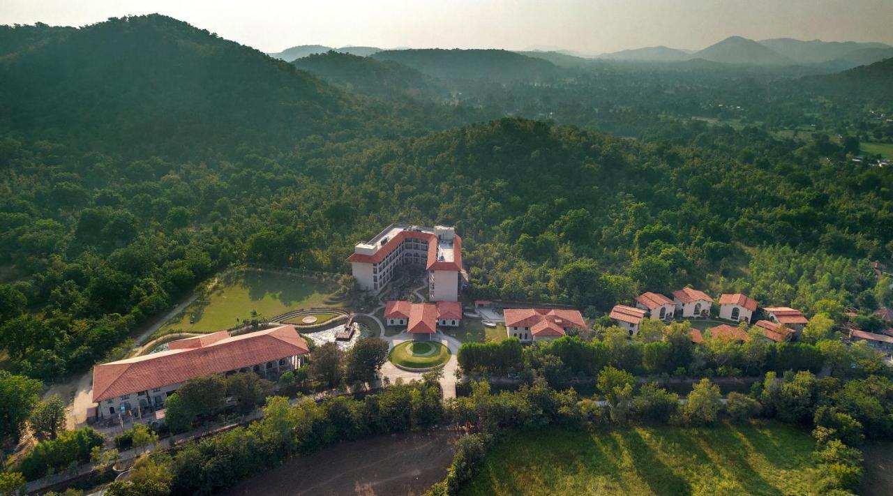 Bhanu The Fern Forest Resort & Spa, Jambughoda Exterior foto